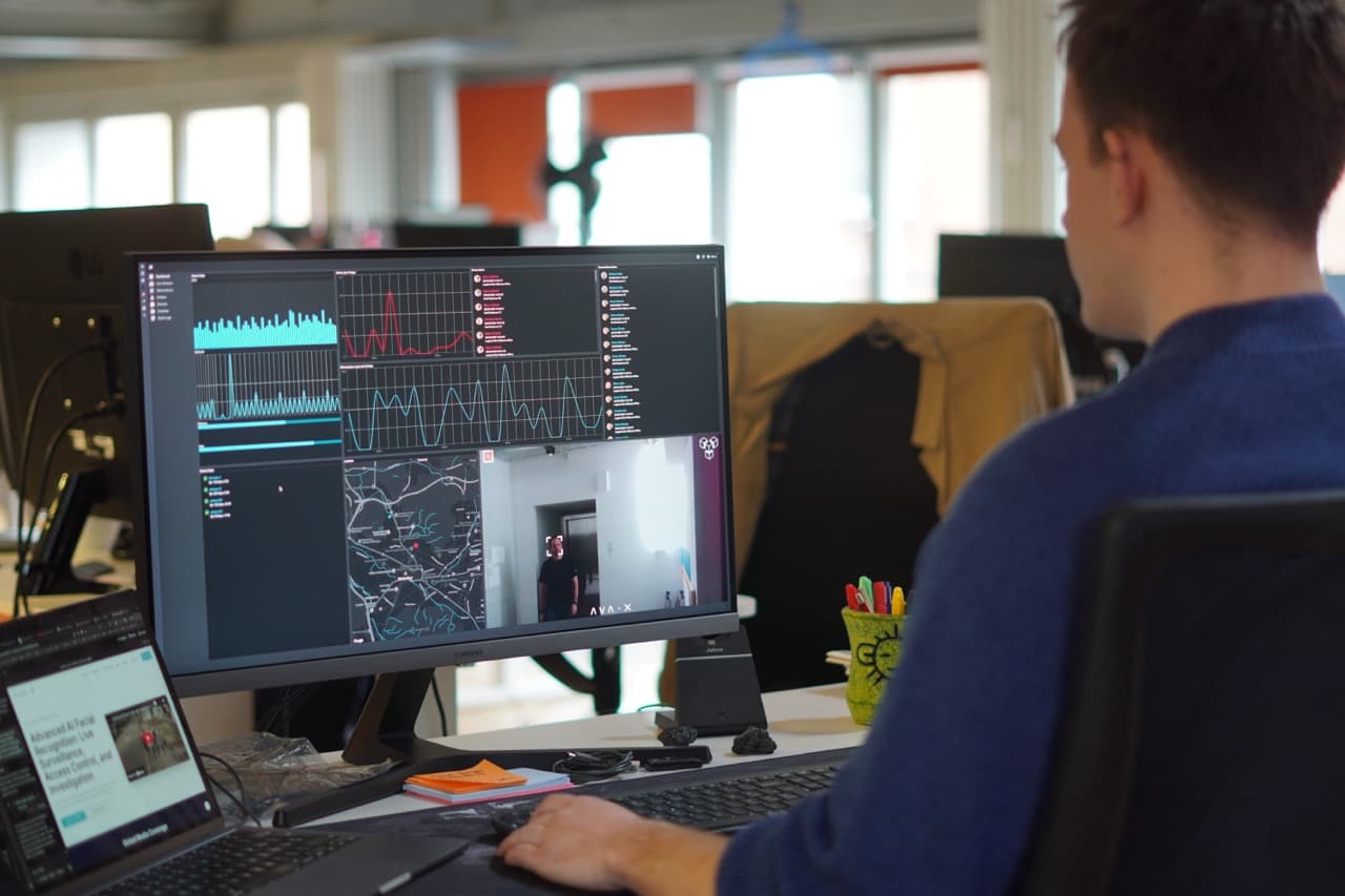 Sentinel Live Interface